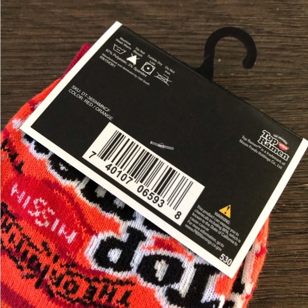 Top Ramen men’s crew socks size 6-12
